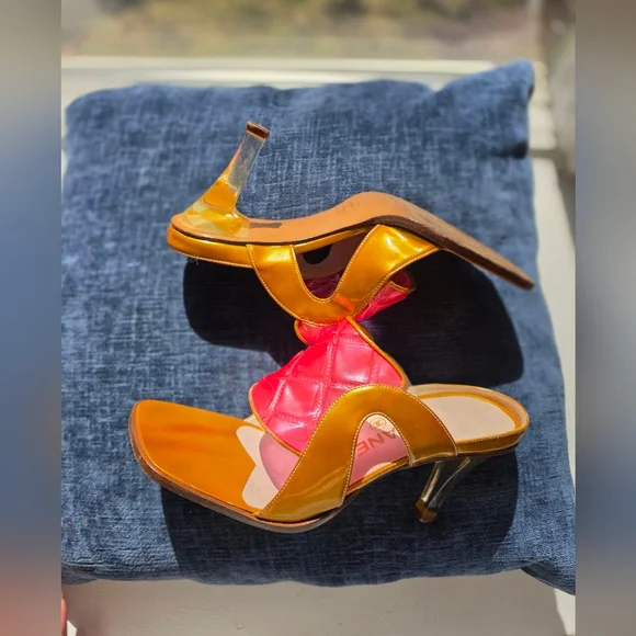 CHANEL Patent Leather Heels Vintage Women's Sandals Gold and Pink Size 36 1/2 - Picture 4 of 16